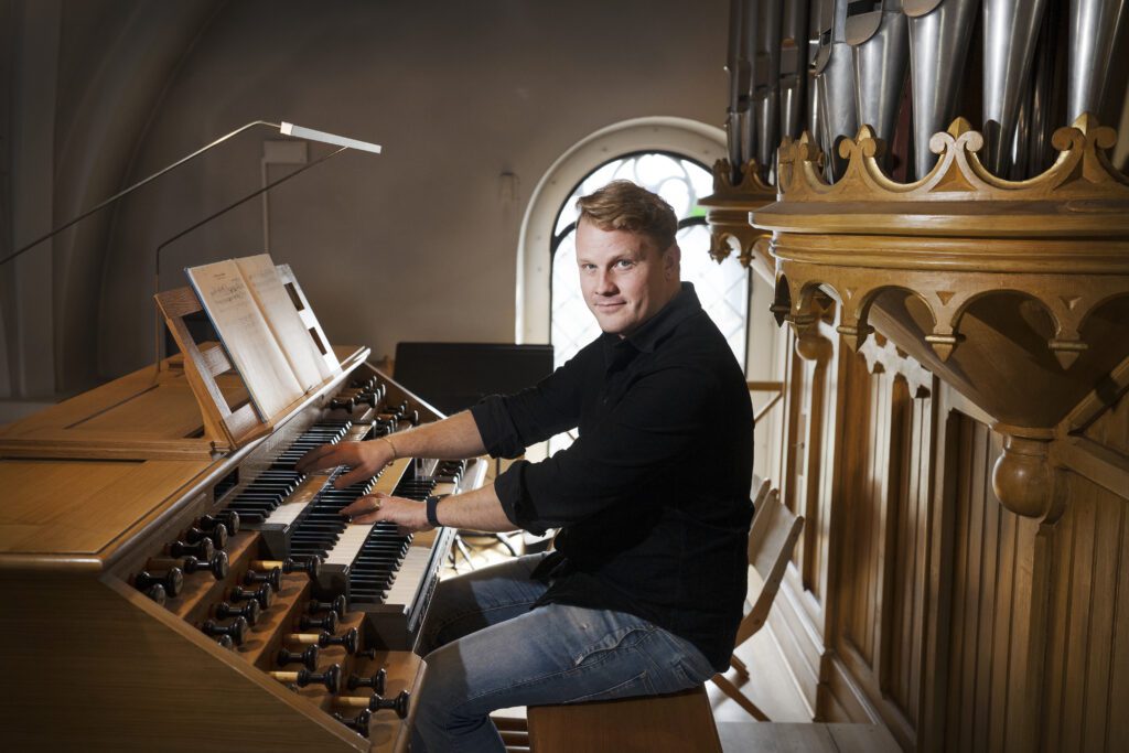 Home kantorn jens bragdell eriksson fr intervju i husie kyrka.
